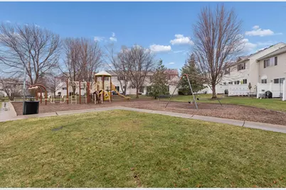 7702 Arboretum Village Circle, Chanhassen, MN 55317 - Photo 15