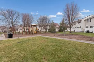 7702 Arboretum Village Cir, Chanhassen, MN 55317 - Photo 15