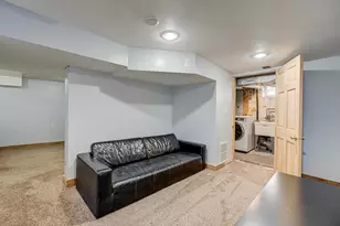 908 10th St, Hudson, WI 54016 - Photo 25