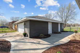 6400 73rd Ave N, Brooklyn Park, MN 55428 - Photo 3
