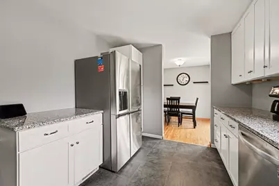 1960 Lakeaires Boulevard, White Bear Lake, MN 55110 - Photo 9