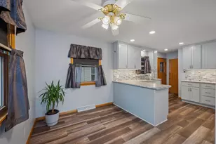 808 Webster St, Fairmont, MN 56031 - Photo 5