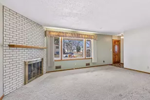 1096 Carrie St, West Saint Paul, MN 55118 - Photo 3