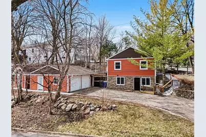 18917 Chestnut Lane, Minnetonka, MN 55345 - Photo 1