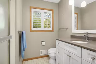 70 Kingsview Ln N, Plymouth, MN 55447 - Photo 19