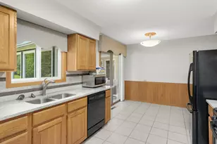 70 Kingsview Ln N, Plymouth, MN 55447 - Photo 11
