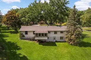 70 Kingsview Ln N, Plymouth, MN 55447 - Photo 25