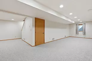 2222 Parkview Ln, Woodbury, MN 55125 - Photo 27
