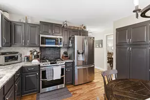 7361 Hunters Run, Eden Prairie, MN 55346 - Photo 11