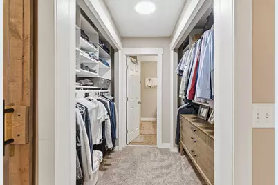 7361 Hunters Run, Eden Prairie, MN 55346 - Photo 17