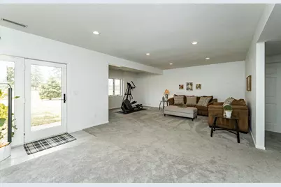 2945 Stonegate Court SW, Rochester, MN 55902 - Photo 25