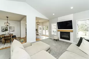 2945 Stonegate Ct SW, Rochester, MN 55902 - Photo 11