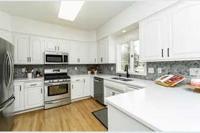 2945 Stonegate Court SW, Rochester, MN 55902 - Photo 13