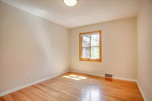 1431 Spring Valley Rd, Golden Valley, MN 55422 - Photo 47