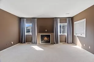 673 Kingfisher Ln, Woodbury, MN 55125 - Photo 5