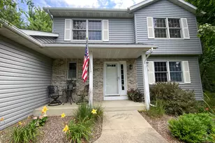 340 Perry Ct, Zumbrota, MN 55992 - Photo 3
