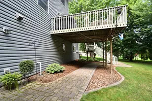 340 Perry Ct, Zumbrota, MN 55992 - Photo 7