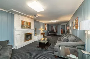 10037 Girard Ave S, Bloomington, MN 55431 - Photo 9