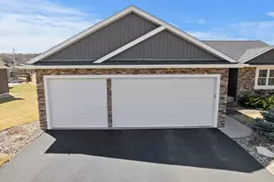 334 Kamloops Pl, River Falls, WI 54022 - Photo 9