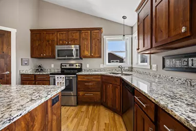 334 Kamloops Place, River Falls, WI 54022 - Photo 21