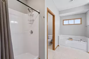 1099 Barclay St, Saint Paul, MN 55106 - Photo 17