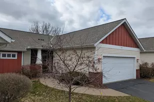 1099 Barclay St, Saint Paul, MN 55106 - Photo 1