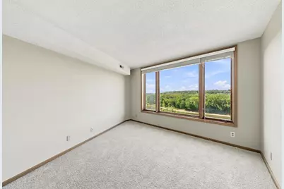 1021 Sibley Memorial Highway #404, LilyDale, MN 55118 - Photo 17