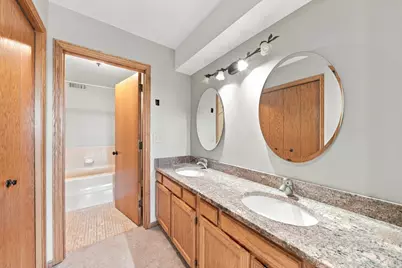 1021 Sibley Memorial Highway #404, LilyDale, MN 55118 - Photo 23