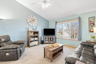 604 St Andrews Drive, Mankato, MN 56001 - Photo 3