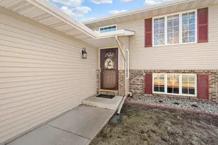 604 St Andrews Dr, Mankato, MN 56001 - Photo 29