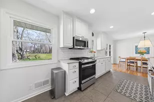 3206 W 88th St, Bloomington, MN 55431 - Photo 5