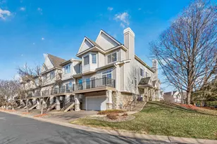 2310 Eagle Trace Ln, Woodbury, MN 55129 - Photo 3