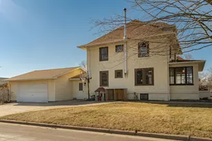 115 2nd St SE, Plainview, MN 55964 - Photo 1