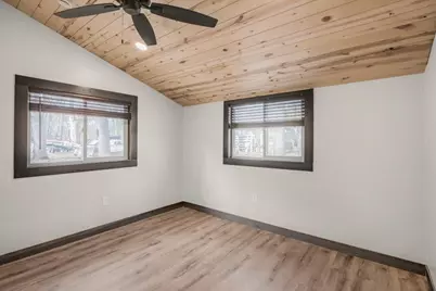 27843 Lakelawn Drive, Lindstrom, MN 55045 - Photo 9