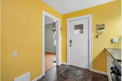 1694 Ivy Avenue E, Saint Paul, MN 55106 - Photo 11