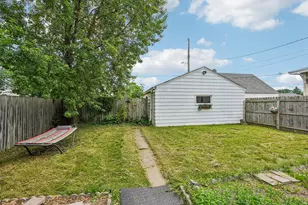 1694 Ivy Ave E, Saint Paul, MN 55106 - Photo 33