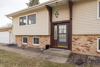 6401 Shingle Creek Drive, Brooklyn Park, MN 55445 - Photo 9