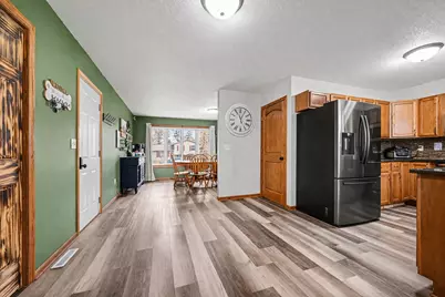 510 N Montgomery Avenue, Le Center, MN 56057 - Photo 5