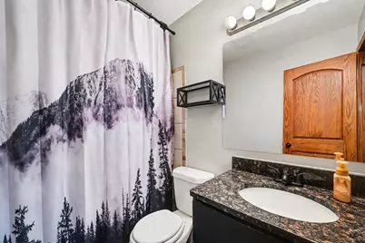 510 N Montgomery Avenue, Le Center, MN 56057 - Photo 11