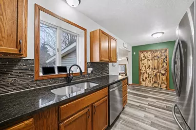 510 N Montgomery Avenue, Le Center, MN 56057 - Photo 3