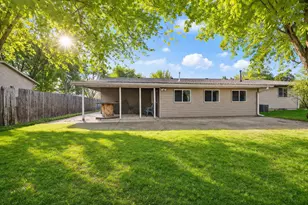 510 N Montgomery Ave, Le Center, MN 56057 - Photo 25