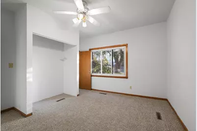 412 Prairie Avenue, Faribault, MN 55021 - Photo 17