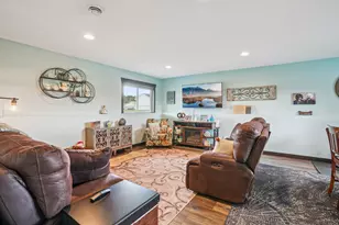 1142 W Edge Pl, New Richmond, WI 54017 - Photo 17