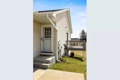 38260 Explorer Circle, North Branch, MN 55056 - Photo 9