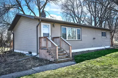 709 8th Avenue NW, Waseca, MN 56093 - Photo 1