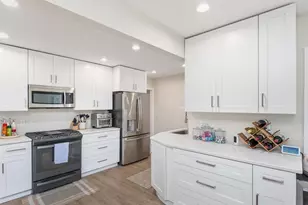 545 Orchid Ln N, Plymouth, MN 55447 - Photo 7