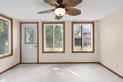 14621 Embassy Avenue, Apple Valley, MN 55124 - Photo 17