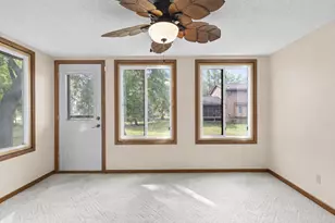 14621 Embassy Ave, Apple Valley, MN 55124 - Photo 17