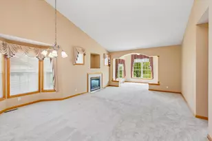 505 Holly Ln N, Oakdale, MN 55128 - Photo 11
