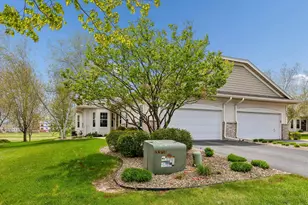 505 Holly Ln N, Oakdale, MN 55128 - Photo 3